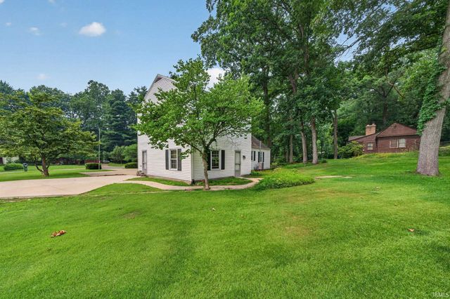 17835 Edgewood Walk, South Bend, IN 46635