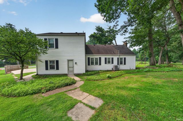17835 Edgewood Walk, South Bend, IN 46635