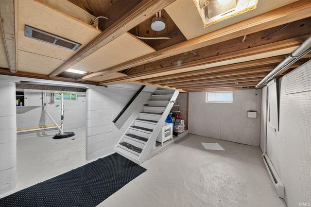 17835 Edgewood Walk, South Bend, IN 46635