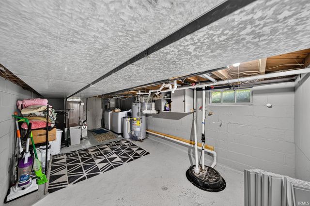 17835 Edgewood Walk, South Bend, IN 46635