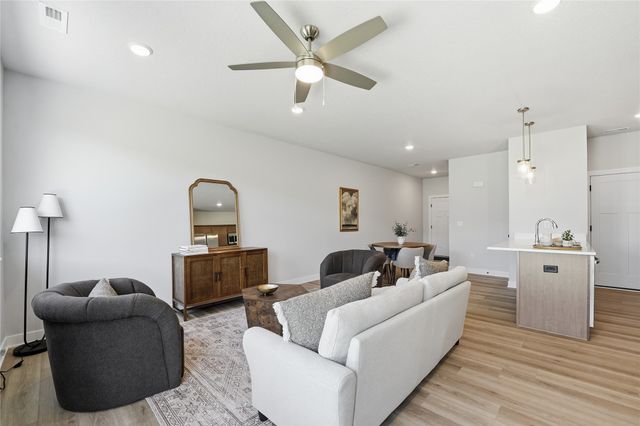 254 NW Waverly Drive, Waukee, IA 50263