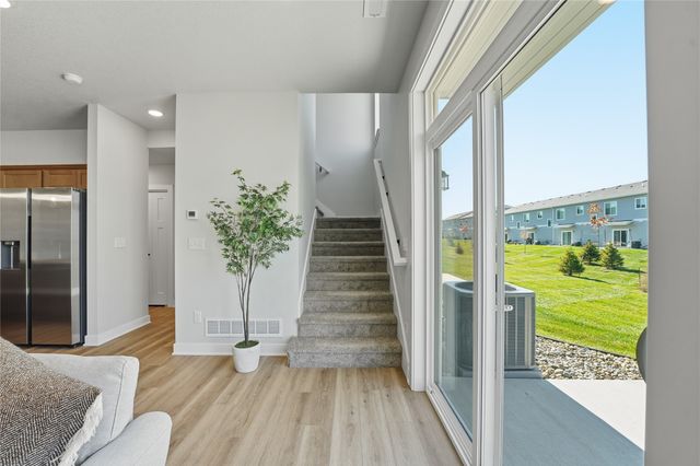 254 NW Waverly Drive, Waukee, IA 50263