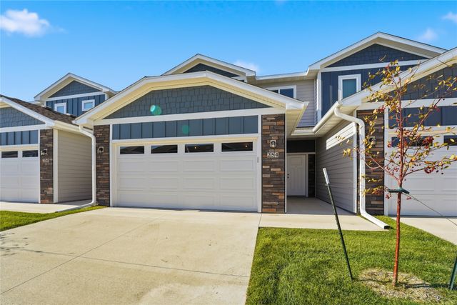 254 NW Waverly Drive, Waukee, IA 50263