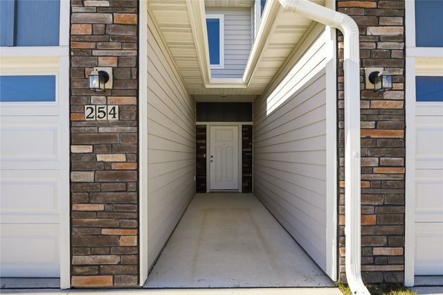 254 NW Waverly Drive, Waukee, IA 50263