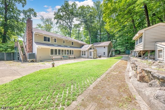90 Emmans Rd, Roxbury Twp., NJ 07852