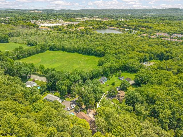90 Emmans Rd, Roxbury Twp., NJ 07852