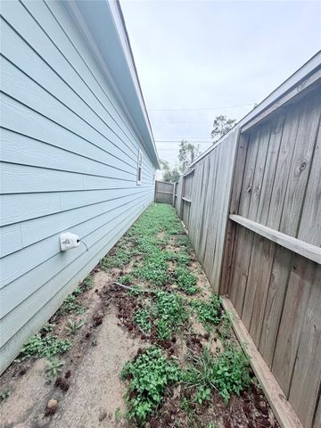 16918 W Hammon, Montgomery, TX 77316