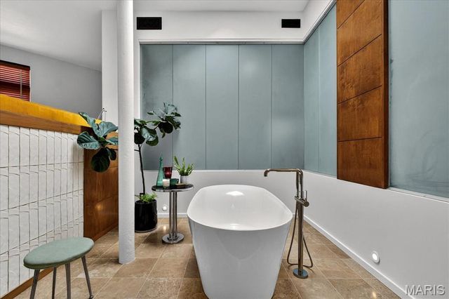 6 Benton Place, St Louis, MO 63104