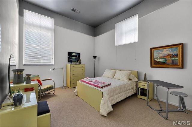 6 Benton Place, St Louis, MO 63104