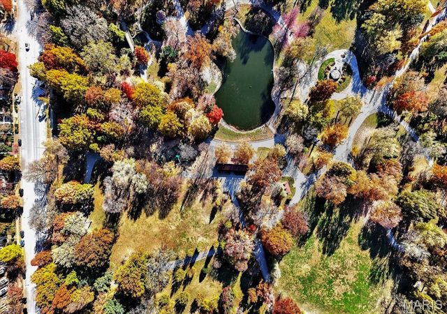 6 Benton Place, St Louis, MO 63104