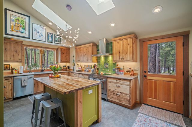 70684 Steeple Bush SM 153, Black Butte Ranch, OR 97759