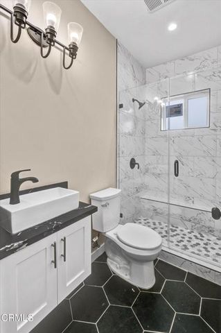 3933 Glenalbyn Drive, Los Angeles, CA 90065