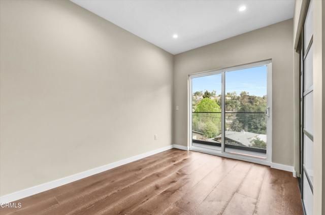 3933 Glenalbyn Drive, Los Angeles, CA 90065