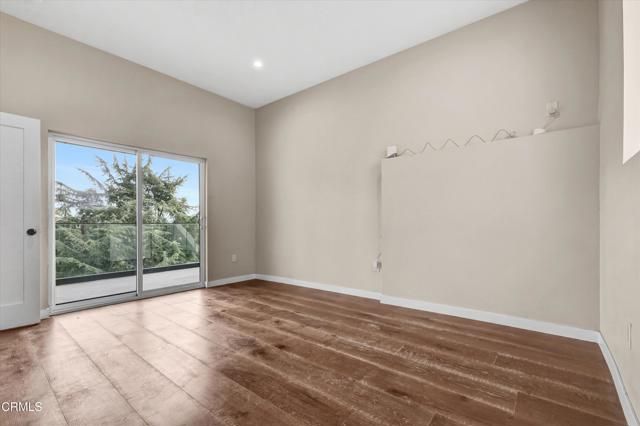 3933 Glenalbyn Drive, Los Angeles, CA 90065