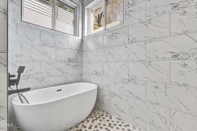 3933 Glenalbyn Drive, Los Angeles, CA 90065