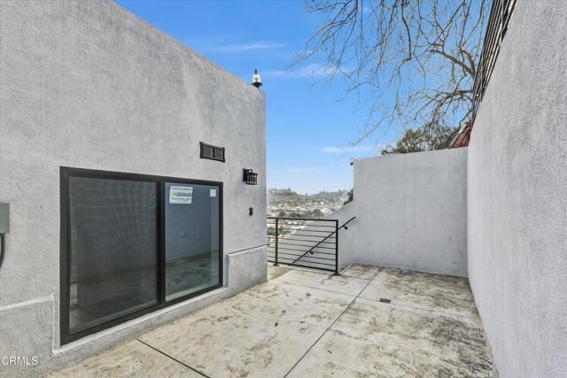 3933 Glenalbyn Drive, Los Angeles, CA 90065