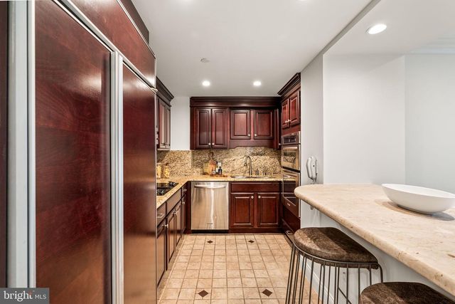 202-10 W RITTENHOUSE SQ #1809, Philadelphia, PA 19103