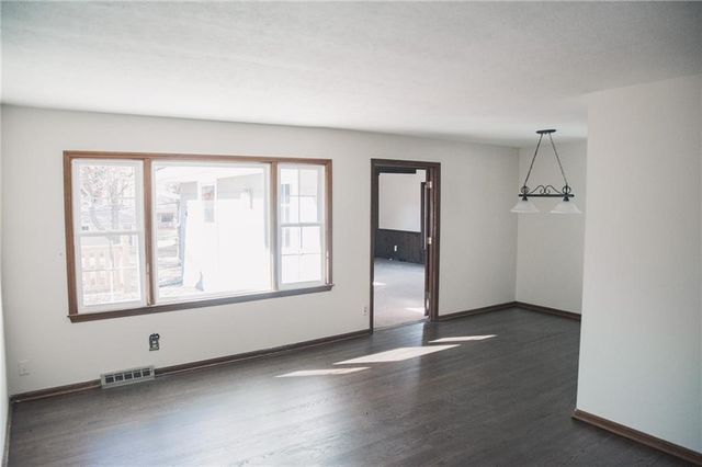 3804 S Drumm Avenue, Independence, MO 64055