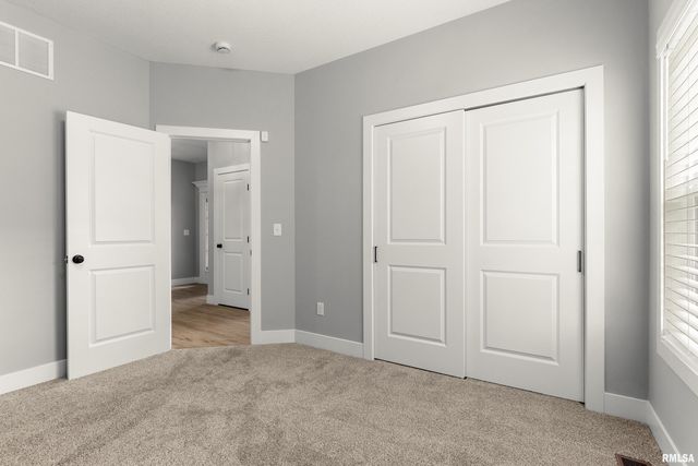 1700 RUSTIC OAK Drive, Washington, IL 61571