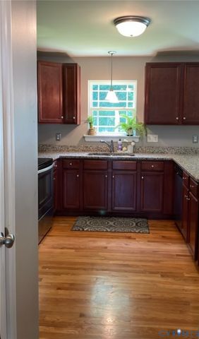 8008 Lawford Hills Ct, Glen Allen, VA 23060