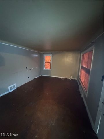 19309 Beverly Avenue, Maple Heights, OH 44137