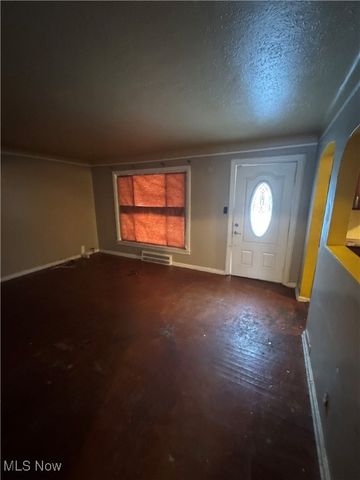 19309 Beverly Avenue, Maple Heights, OH 44137