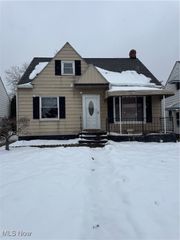 19309 Beverly Avenue, Maple Heights, OH 44137