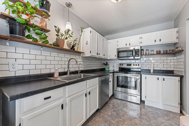 15817 Gooseberry Way, Apple Valley, MN 55124