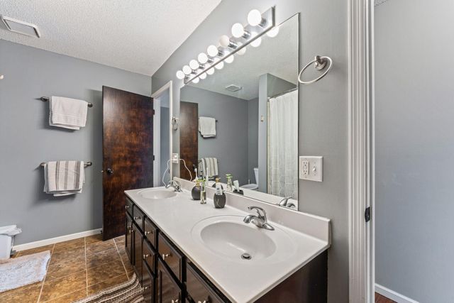 15817 Gooseberry Way, Apple Valley, MN 55124