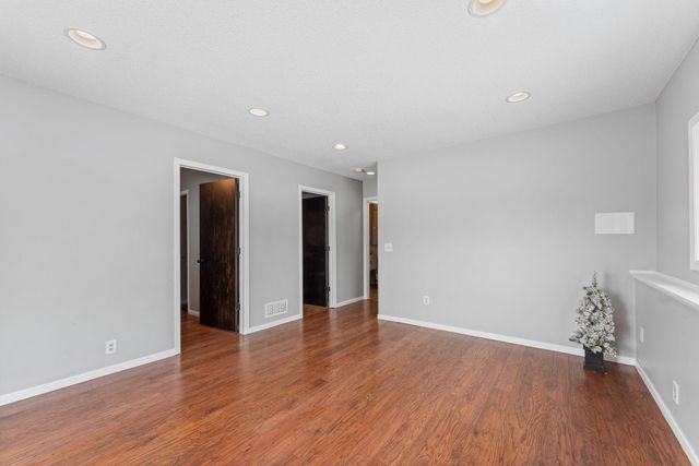 15817 Gooseberry Way, Apple Valley, MN 55124