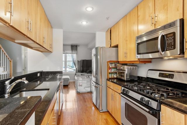 7 Lark Dr 202, Boston, MA 02126