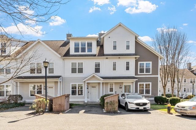 7 Lark Dr 202, Boston, MA 02126