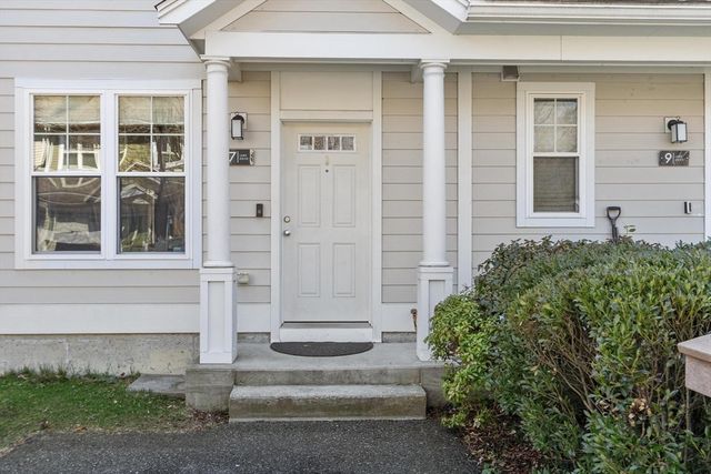 7 Lark Dr 202, Boston, MA 02126