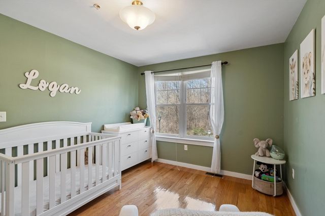 7 Lark Dr 202, Boston, MA 02126