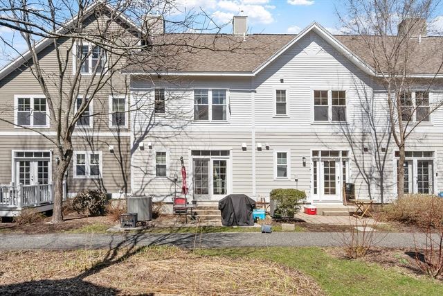 7 Lark Dr 202, Boston, MA 02126