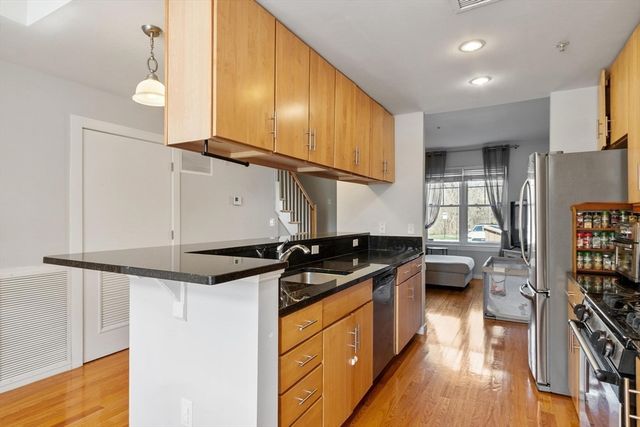 7 Lark Dr 202, Boston, MA 02126