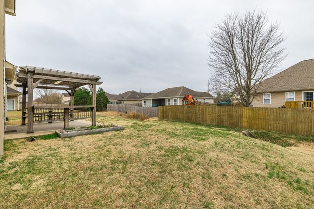 545 Callie Ave, Gallatin, TN 37066