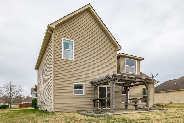 545 Callie Ave, Gallatin, TN 37066