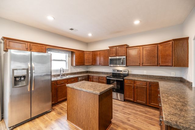 545 Callie Ave, Gallatin, TN 37066