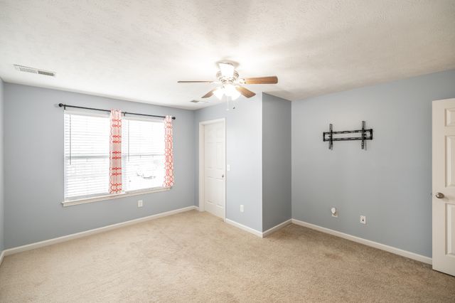 545 Callie Ave, Gallatin, TN 37066