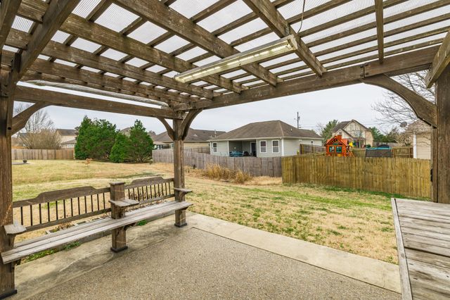 545 Callie Ave, Gallatin, TN 37066