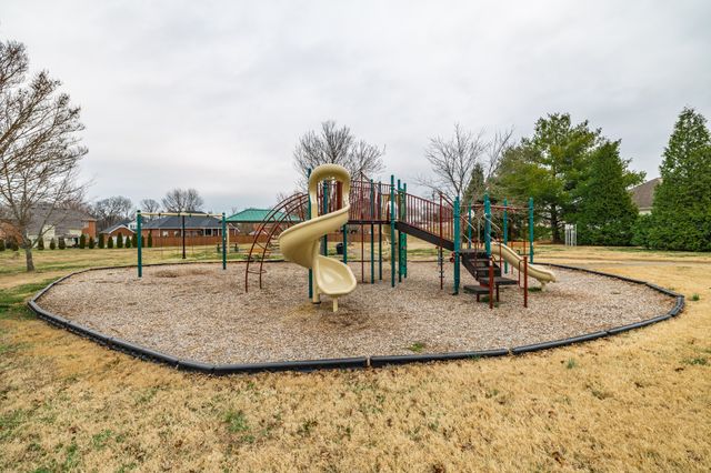 545 Callie Ave, Gallatin, TN 37066