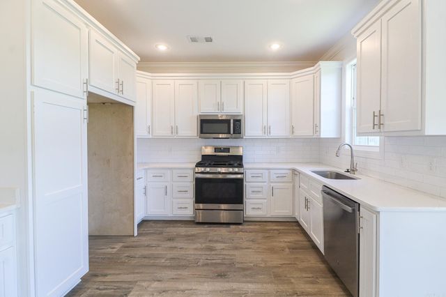 113 Hidden Creek Drive, Brookland, AR 72417