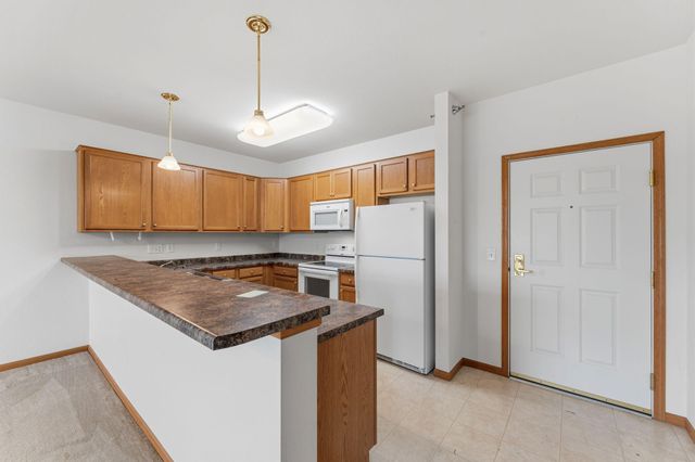 8200 W 33rd Street 302, Saint Louis Park, MN 55426
