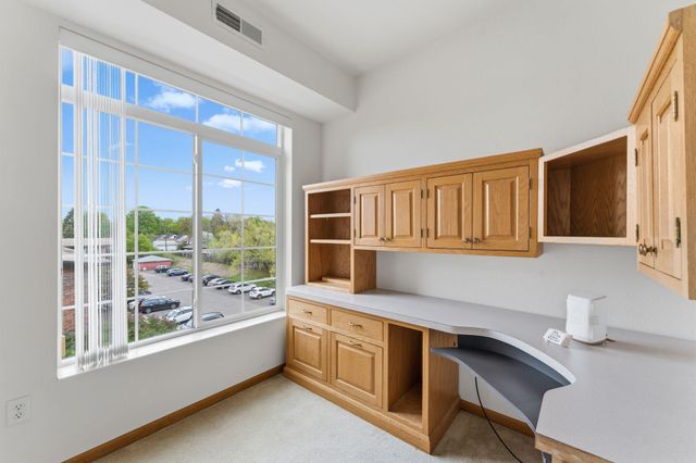 8200 W 33rd Street 302, Saint Louis Park, MN 55426