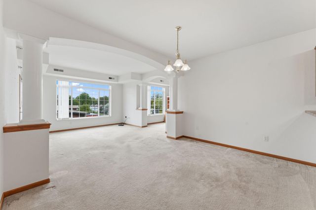 8200 W 33rd Street 302, Saint Louis Park, MN 55426