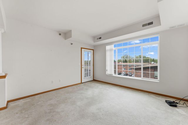 8200 W 33rd Street 302, Saint Louis Park, MN 55426