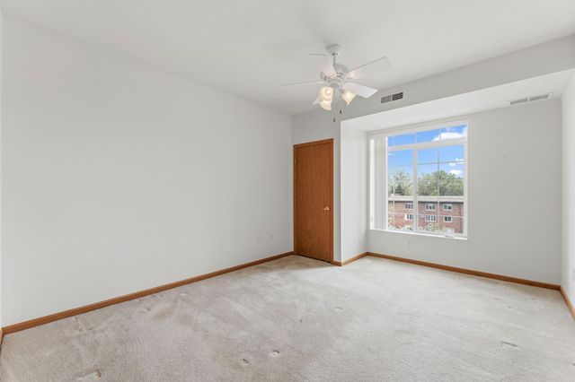 8200 W 33rd Street 302, Saint Louis Park, MN 55426