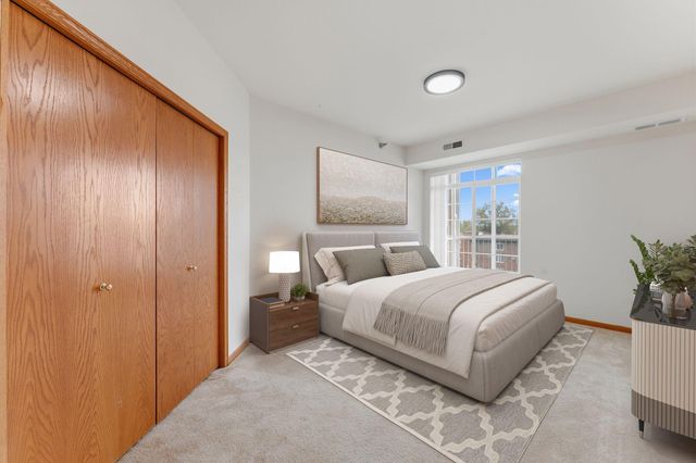 8200 W 33rd Street 302, Saint Louis Park, MN 55426