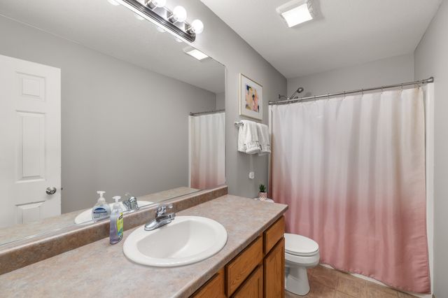 9414 Red Sunset Drive, West Des Moines, IA 50266